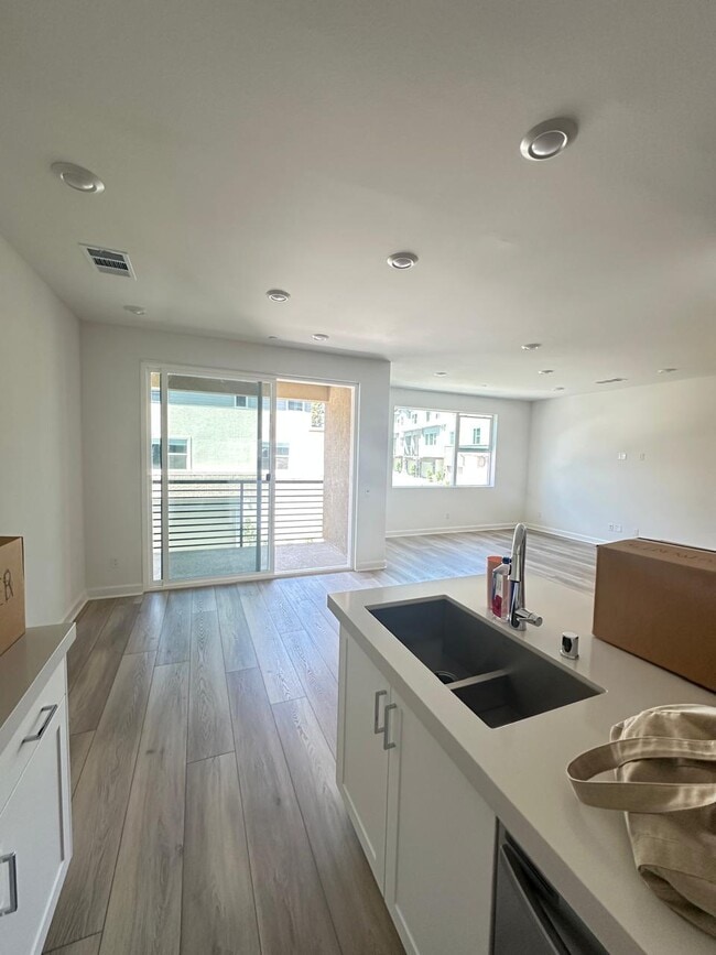 Building Photo - 12204 Riley Ln