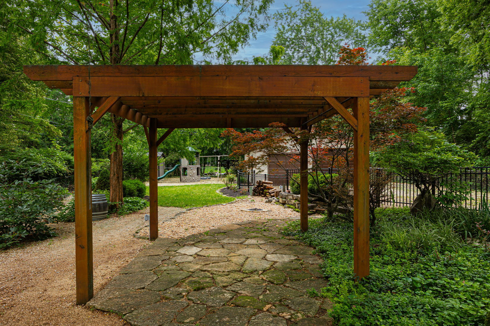 Building Photo - 2349 Eastcleft Dr