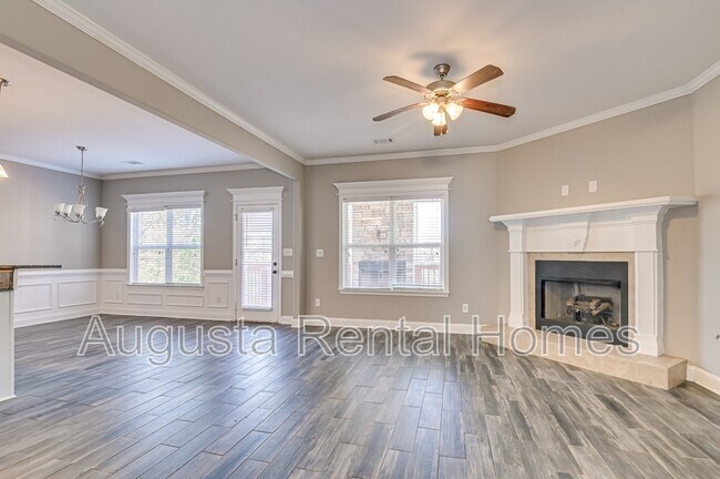 Building Photo - 848 Tyler Woods Dr