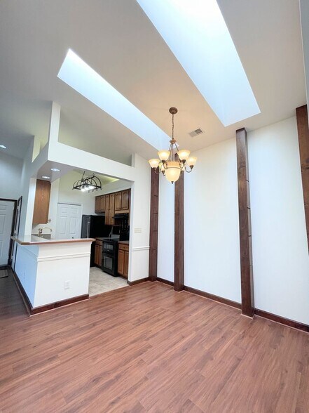 Building Photo - 13701 Modrad Way