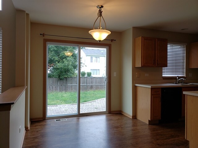 Building Photo - 7003 Sahara Dr