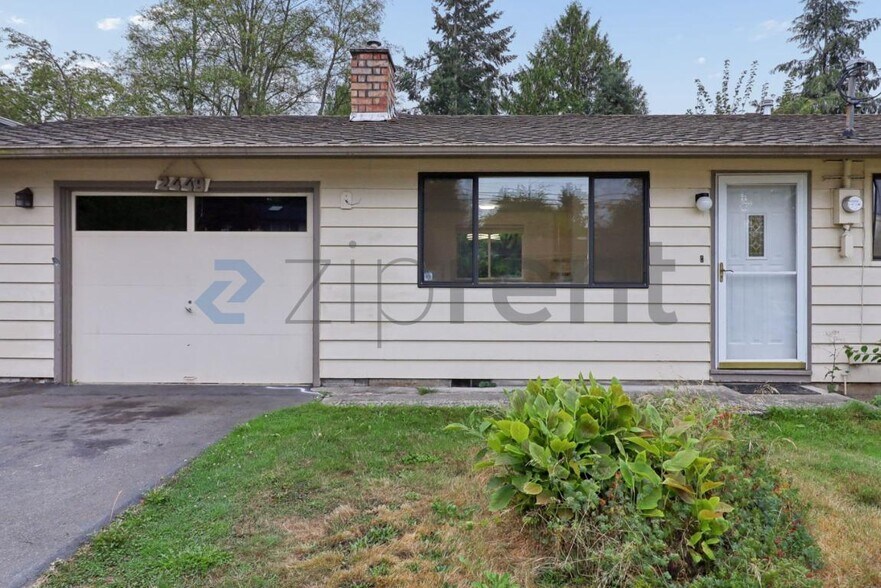 Building Photo - Unit