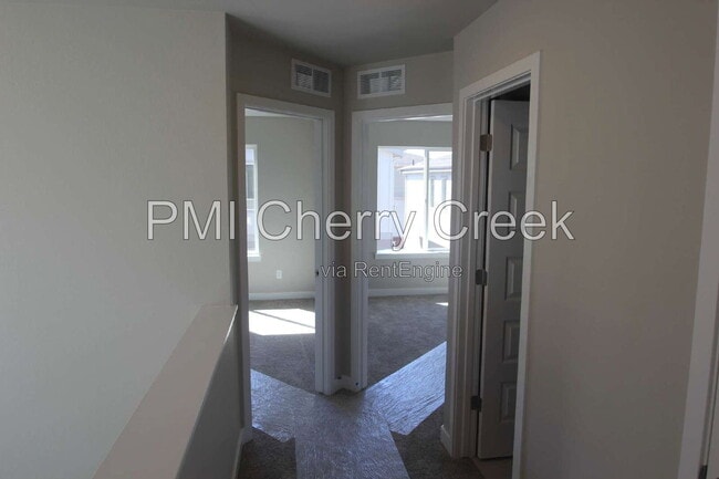 Building Photo - 12871 E Caspian Pl