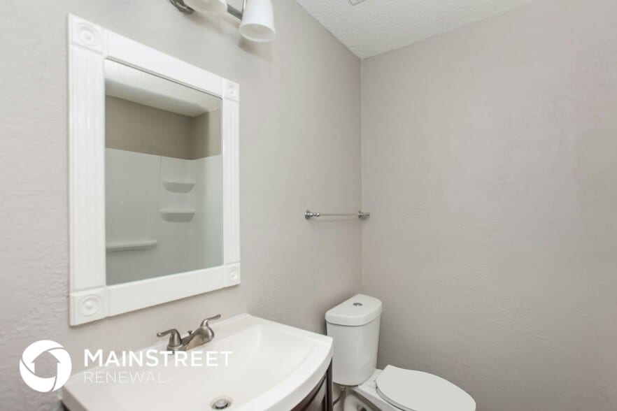 Building Photo - 9054 Chinon