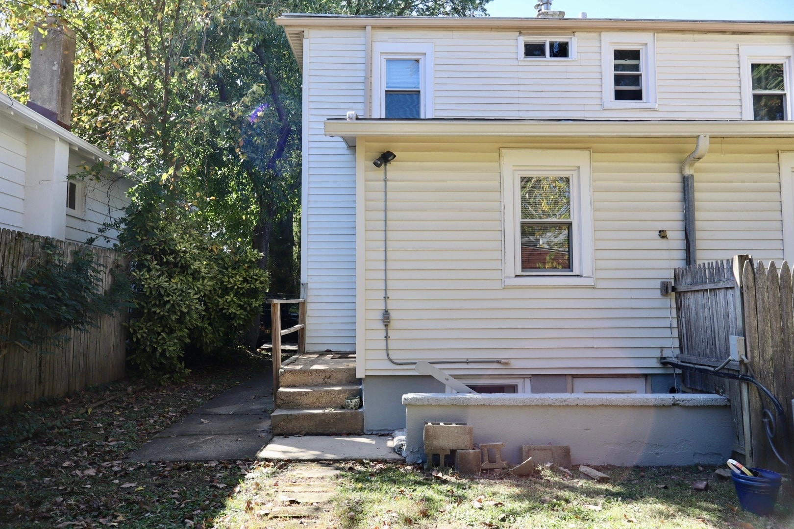 Building Photo - 37 Moran Ave