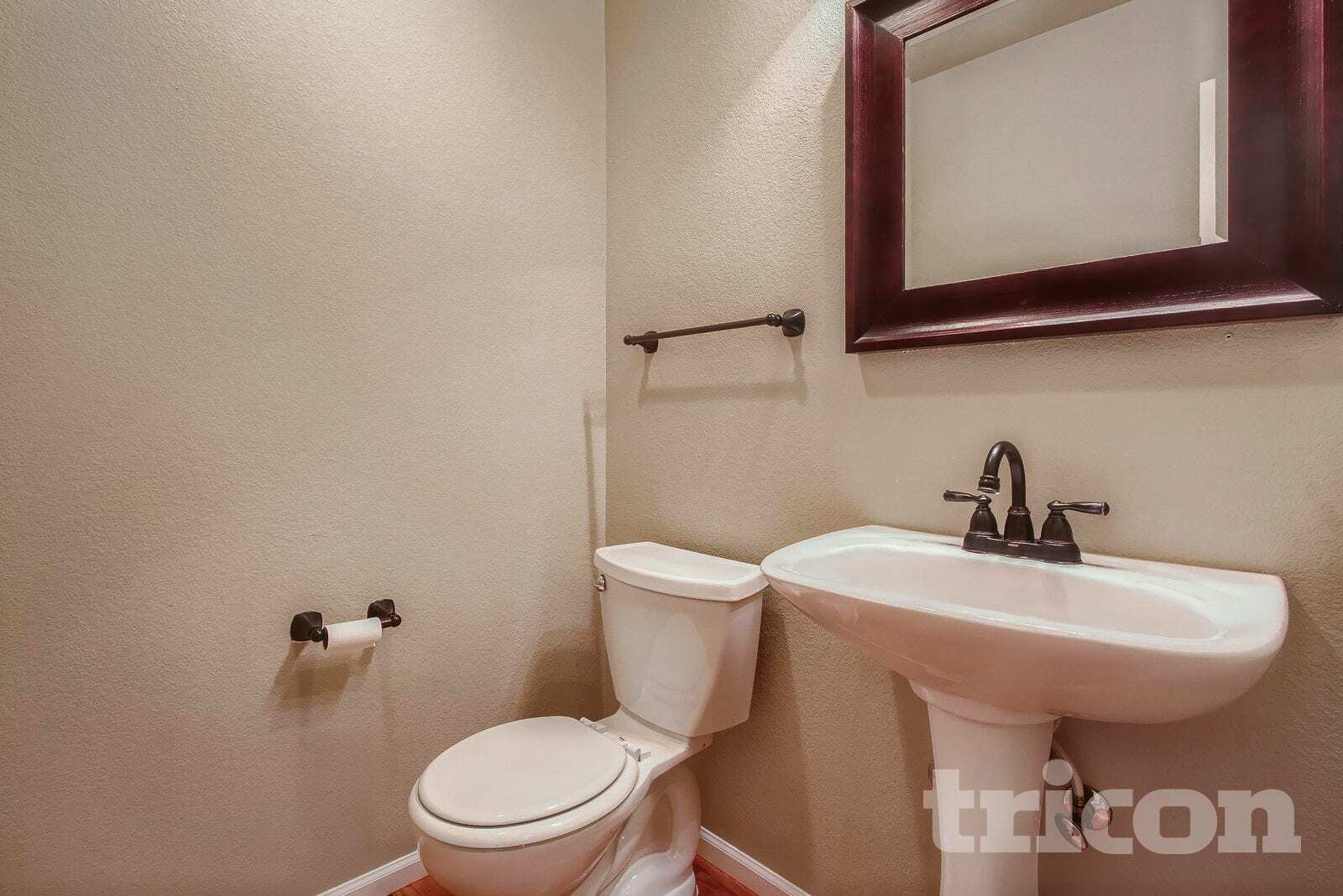 Building Photo - 17061 E 107th Ave