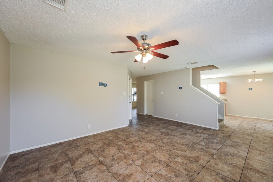 Building Photo - 3191 Beacon Field Dr