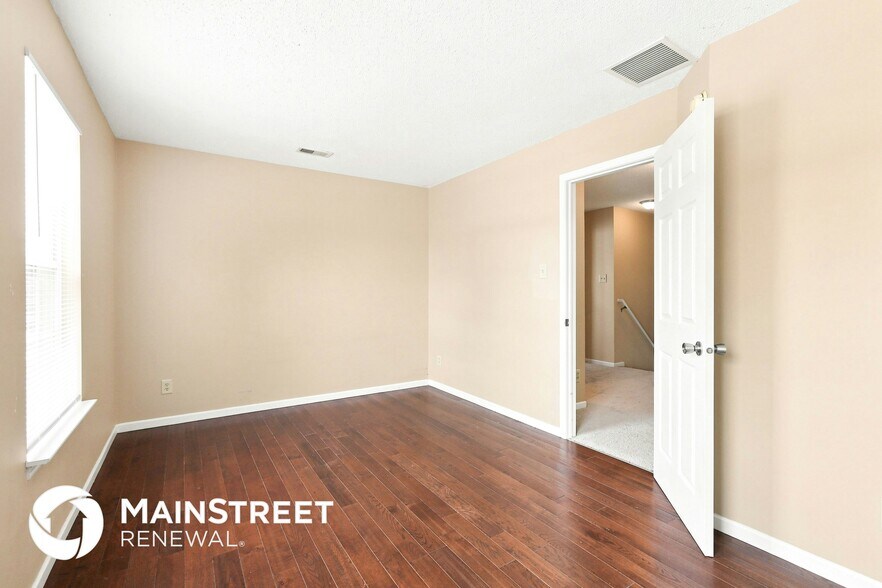 Building Photo - 43 Frostwood Ln