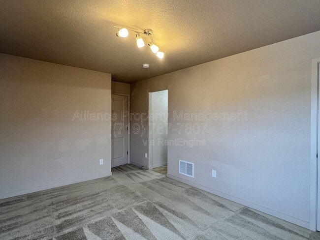 Building Photo - 4747 Lydia Grove