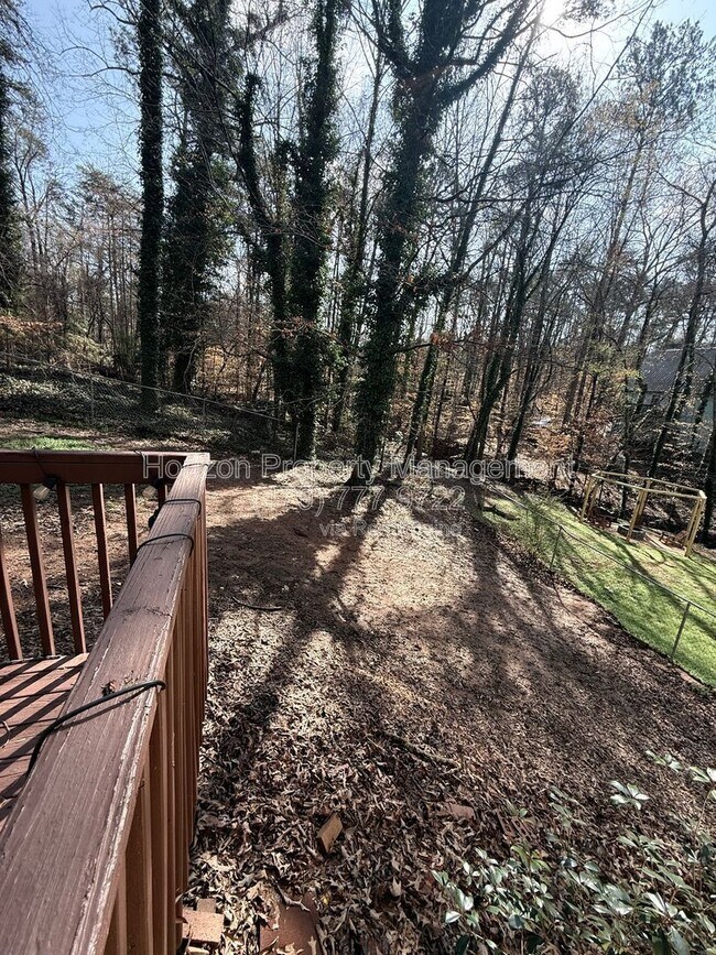 Building Photo - 9295 Horseshoe Bend