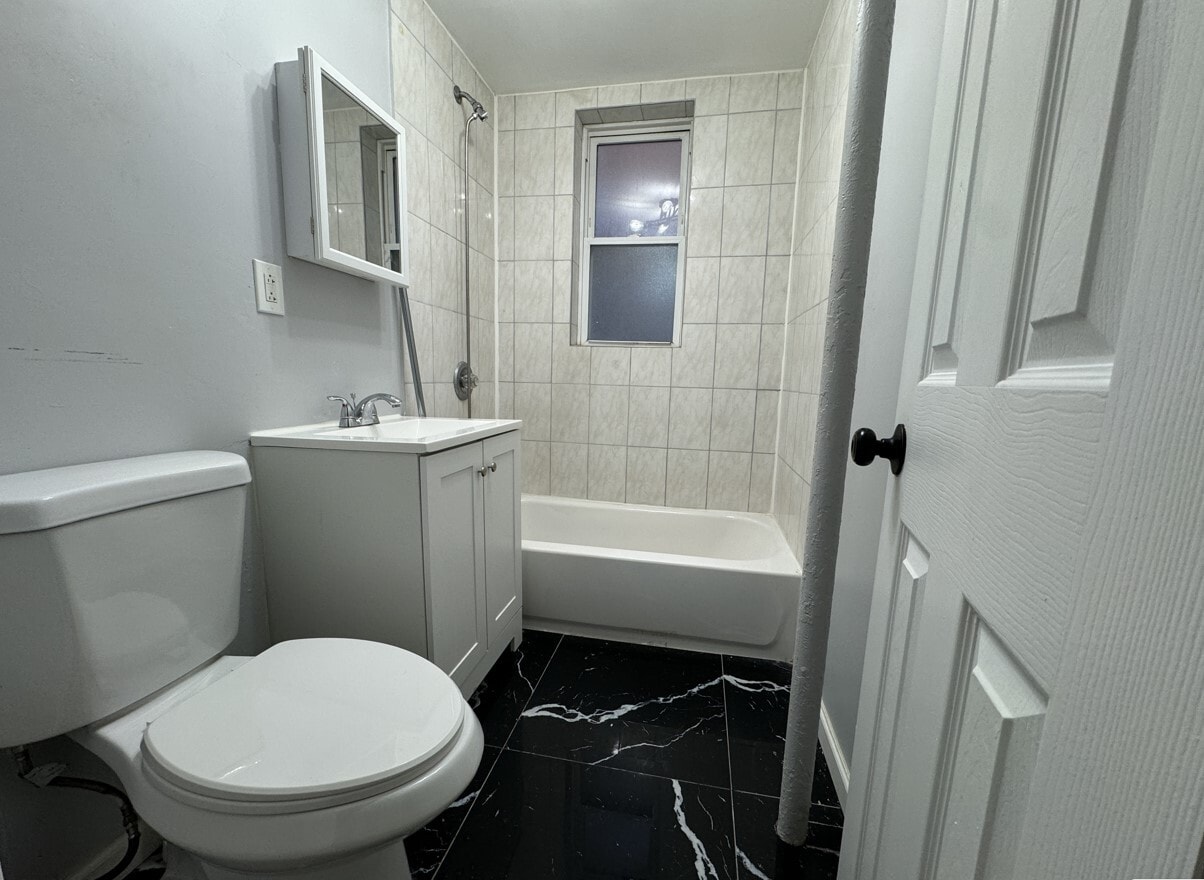 236 Lexington Ave 3 - 245 Lexington Ave