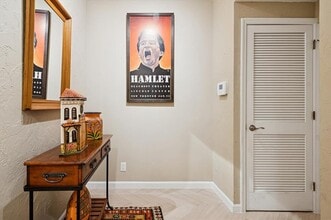 Building Photo - 4112 W Palm Aire Dr