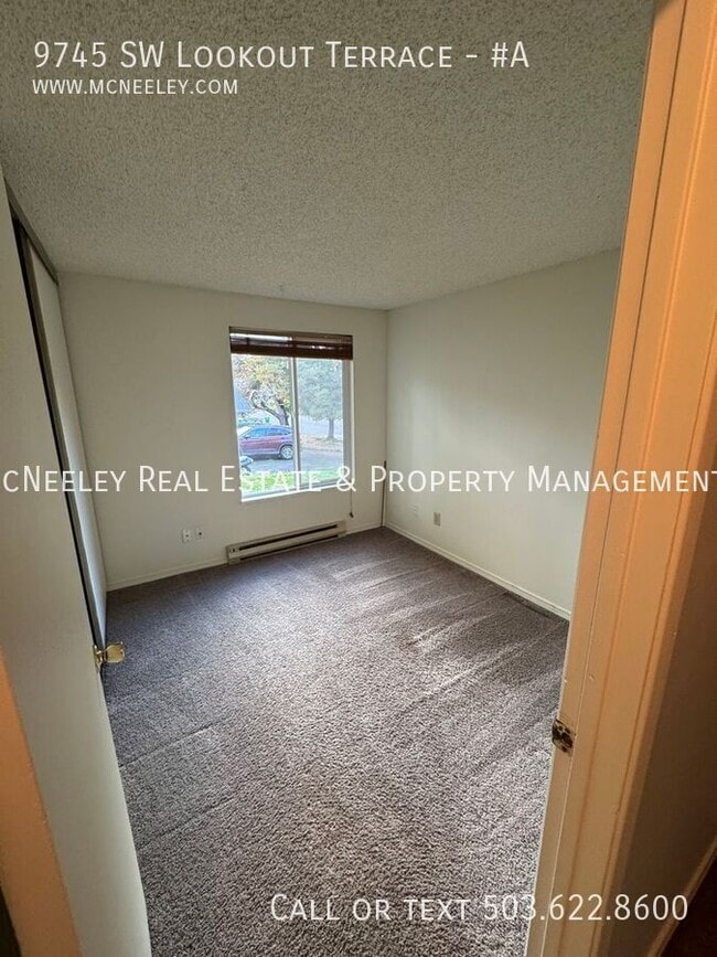 Building Photo - 9745 SW Lookout Terrace