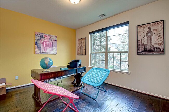 Building Photo - 8219 Peppervine Ct