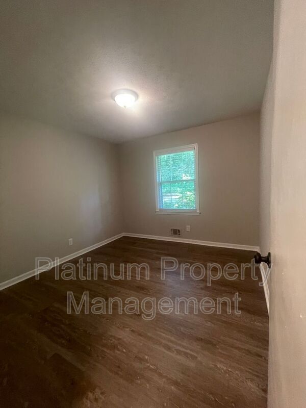 Building Photo - 224 Cold Creek Dr