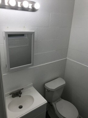Building Photo - Cozy studio on Crawfordville Rd.