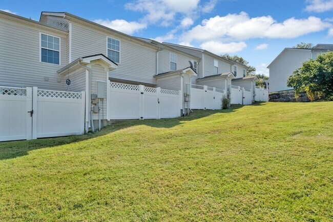 Building Photo - 210 Buck Run Dr