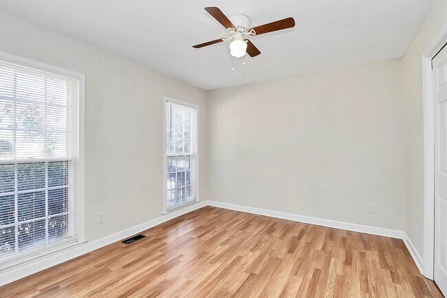 Building Photo - 7401 Quail Ridge Dr