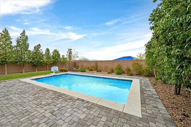 Building Photo - 3228 Brescia Bank Ave