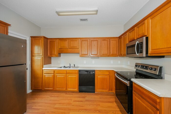 Building Photo - 373 Smokewood Wy