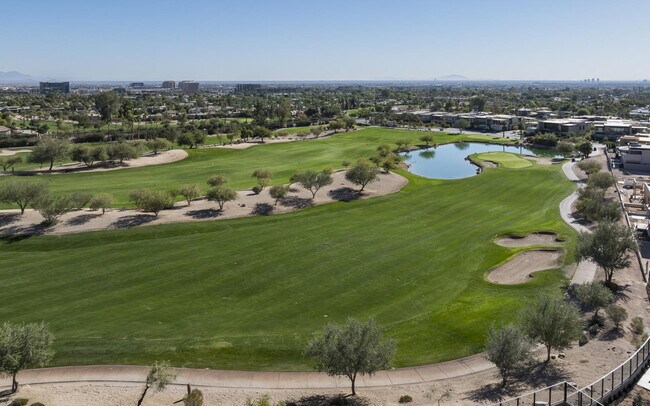 Building Photo - 4849 N Camelback Rdg Dr