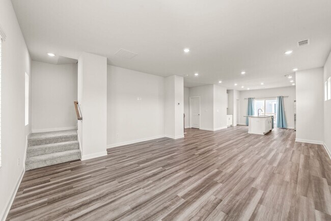 Building Photo - (Coming Soon) 3 Story Townhome in City Park!