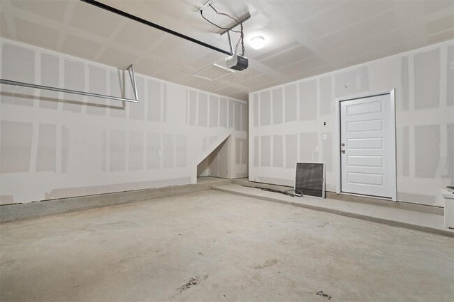 Building Photo - 2713 Derwent Dr