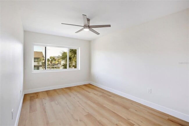 Building Photo - 150 Marina Del Rey Ct