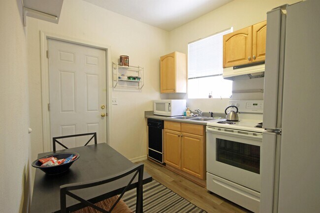 Building Photo - 3050 Zuni St