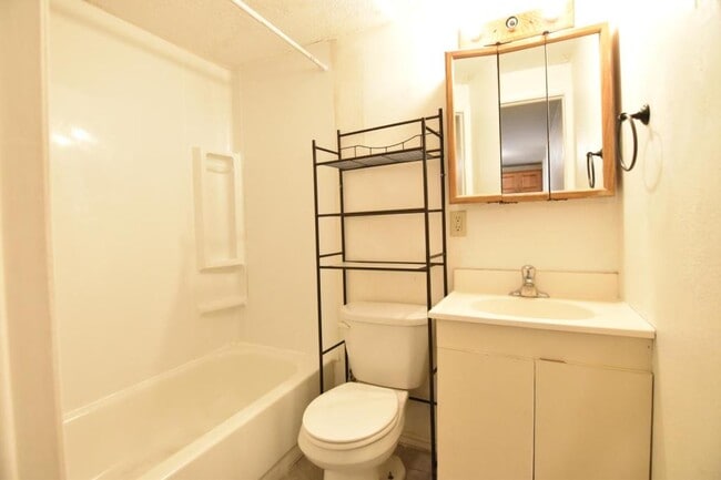 Building Photo - 485 10th St
