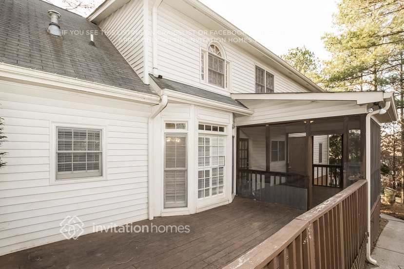 Building Photo - 725 Redlion Run
