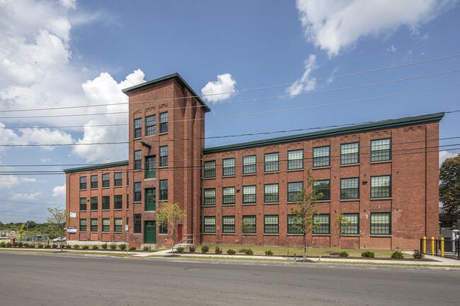 Building Photo - Harbor Street Lofts