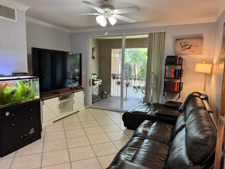 Building Photo - 6556 Emerald Dunes Dr