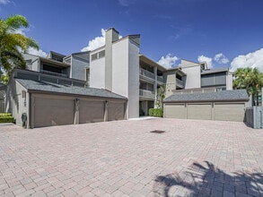 Building Photo - 1001 Bay Rd