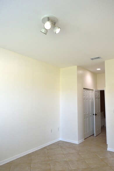 Building Photo - 23701 SW 110th Ave