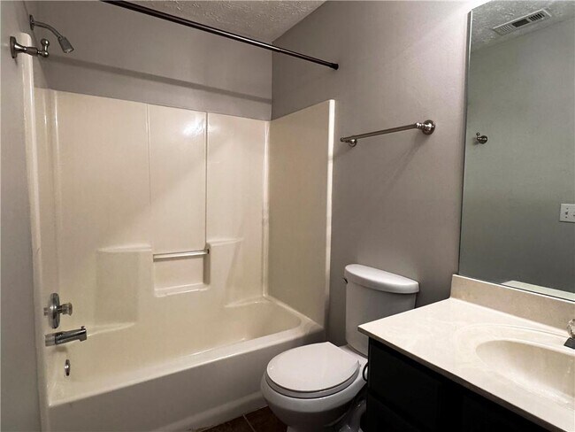 Building Photo - 3331 Serenade Ct