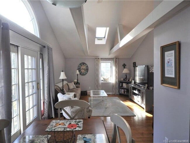 Building Photo - 1500 Redding Rd