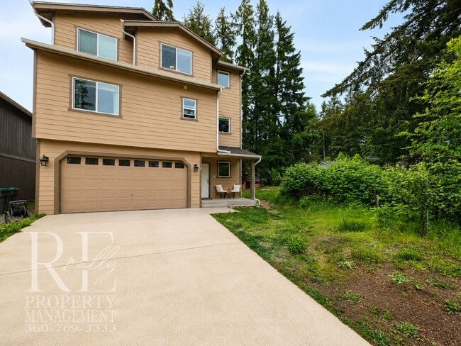 Building Photo - 4250 SE Horsehead Way