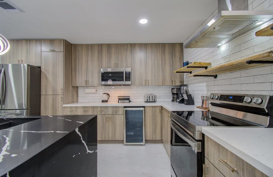Building Photo - 5539 Edith St