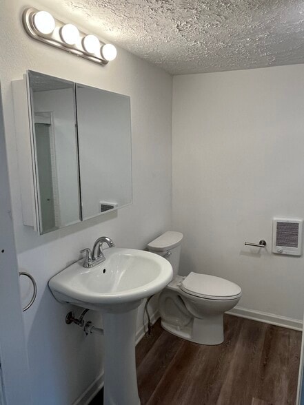 Bathroom - 28 Wood Ave