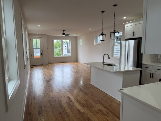 Building Photo - 1602 Litton Ave