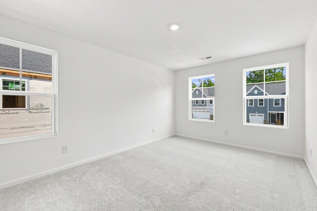 Building Photo - 219 Deercroft Dr