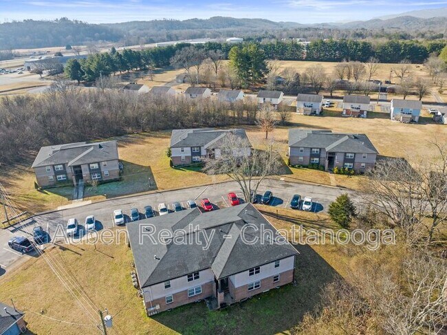 Building Photo - 207 Eveningside Dr