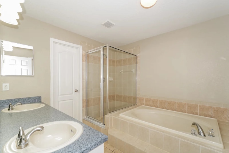 Building Photo - 9601 Wydella St