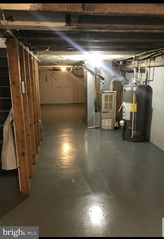 Building Photo - 437 N Montford Ave