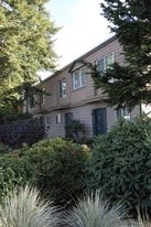 Building Photo - Chateau Hills