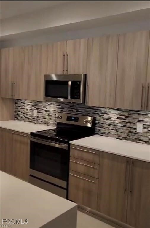 Building Photo - 15901 Pointe Cir