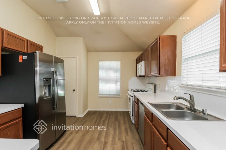 Building Photo - 21223 Rezanof Rd