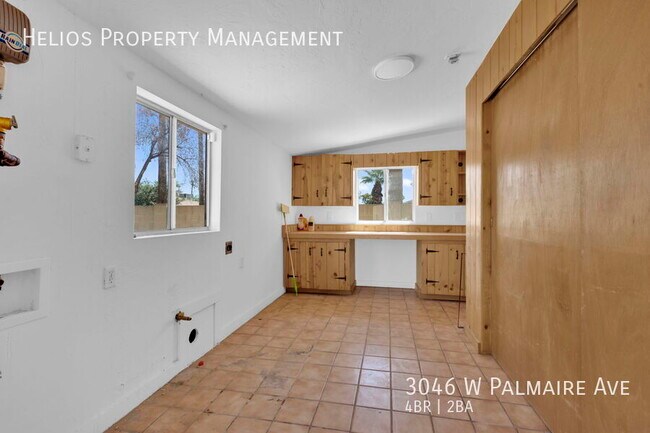 Building Photo - 3046 W Palmaire Ave