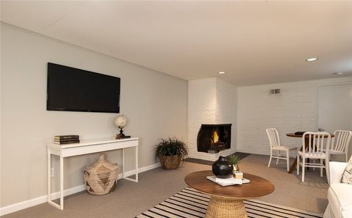 Building Photo - Beautiful Mid-Century Home on a Corner Lot...